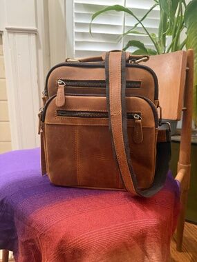 Jack&Chris Leather Messenger Bag.
